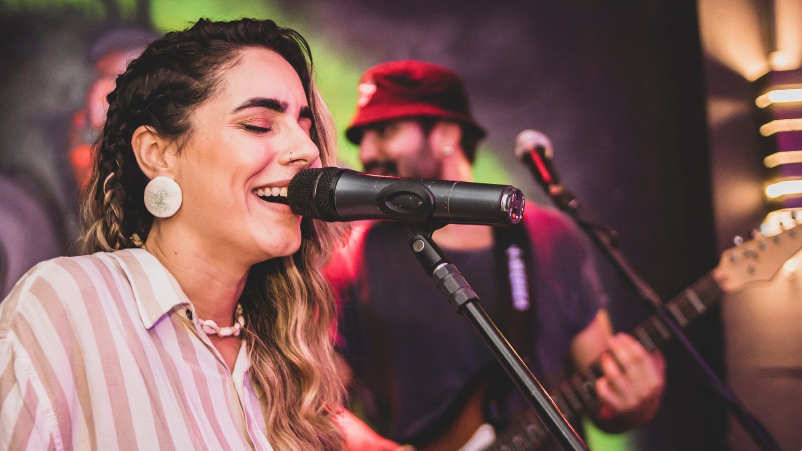 8 tips to promote your band in 2025
