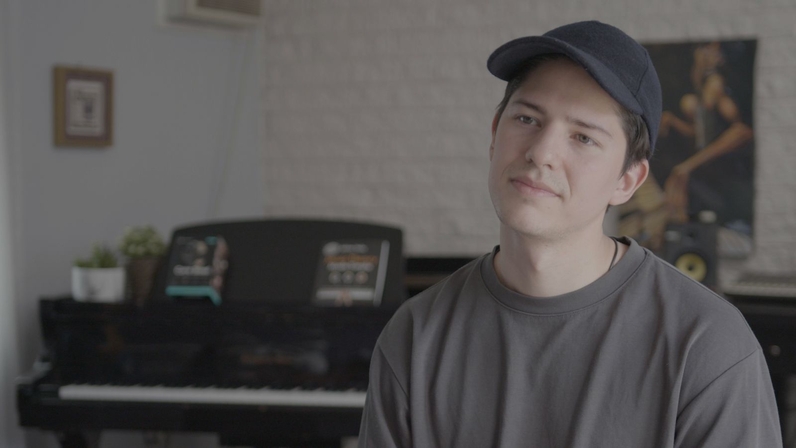 Adrian Valia — Music practice and the Soundbrenner Core 2
