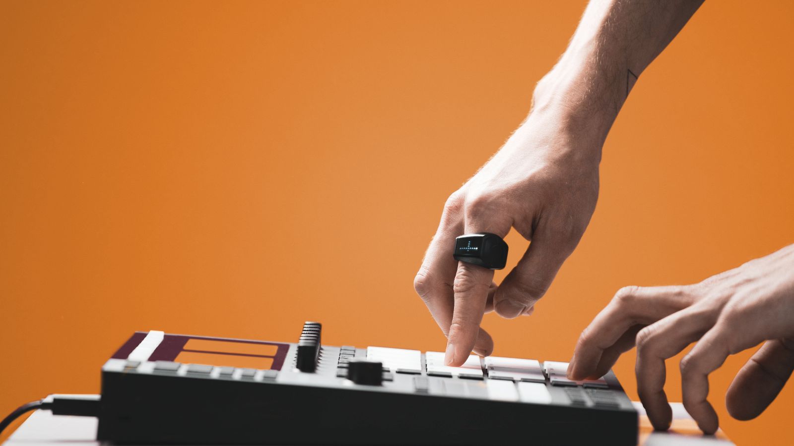 【超希少・完備品】Genki Wave Ring MIDIコントローラー Genki_Wave_Introducing_the_mid