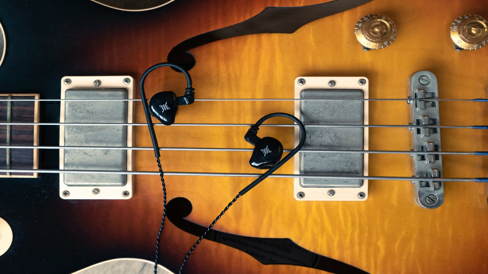 Soundbrenner Wave: The best in-ear monitors for musicians!