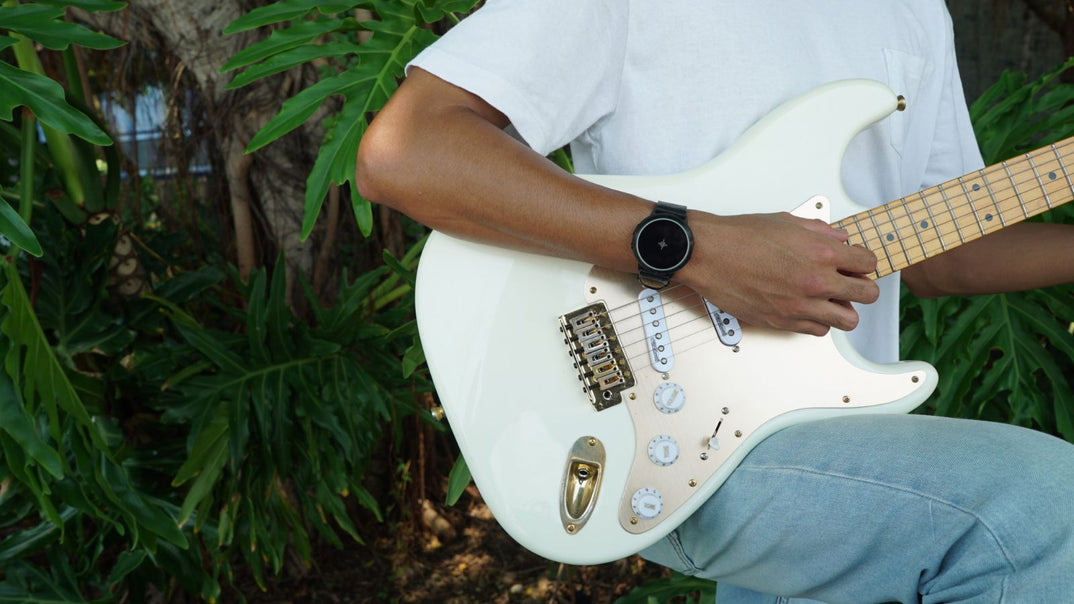 Should you learn acoustic or electric guitar? What are the differences?