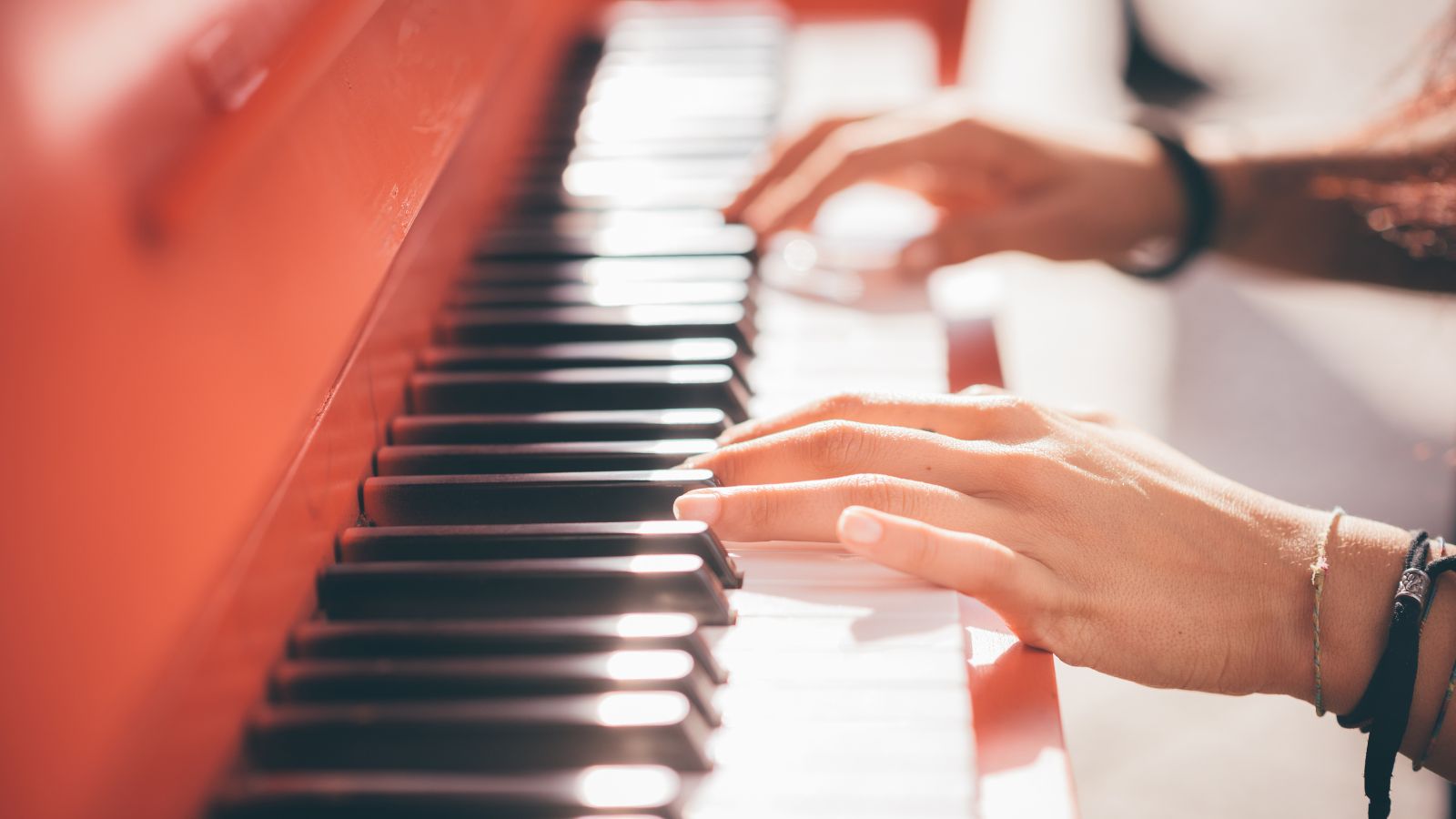 teaching yourself the piano