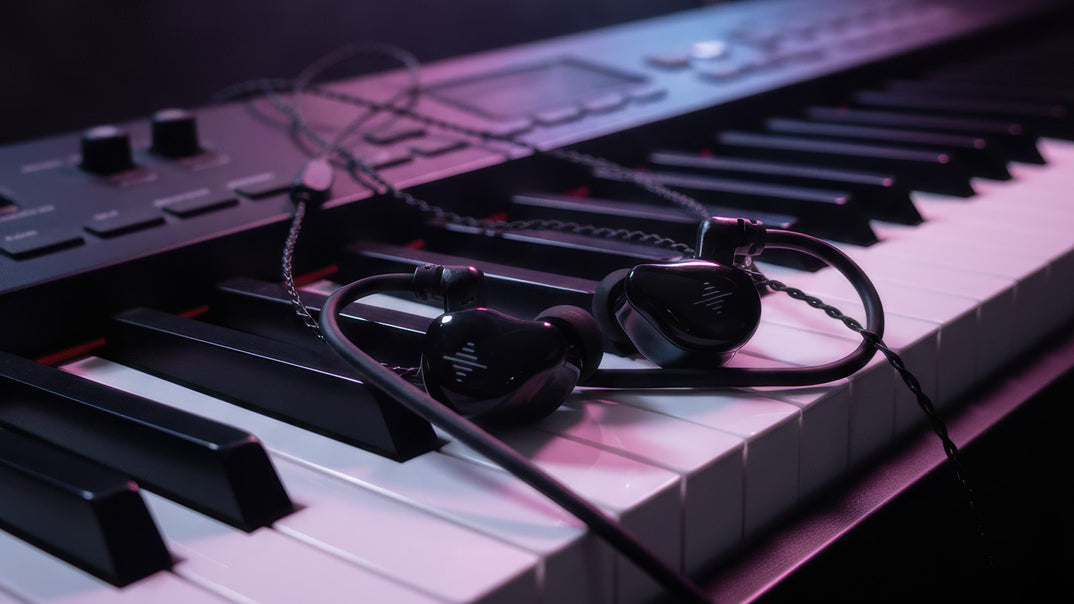 De ce monitoarele in-ear Wave sunt perfecte pentru pianiști