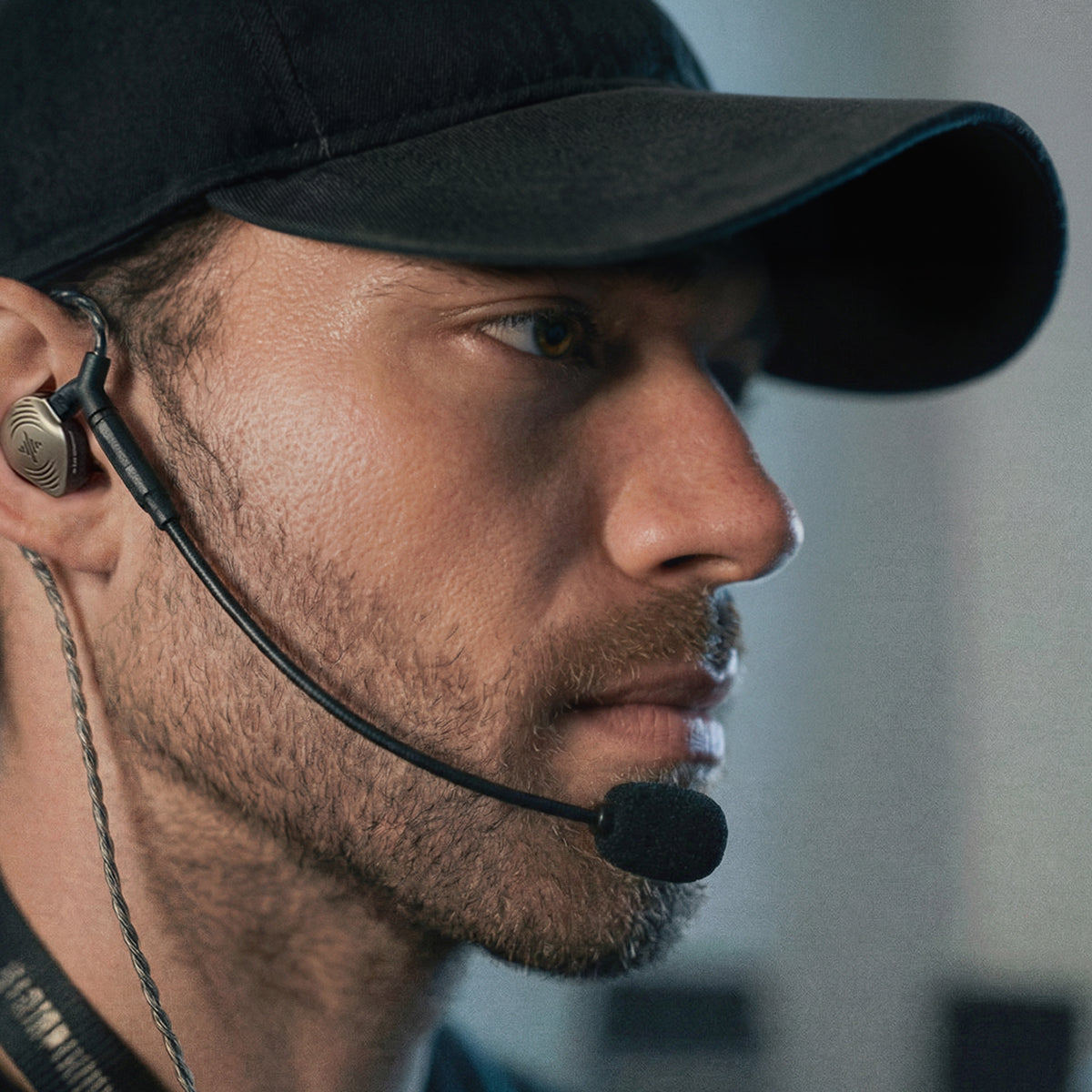 Wave Pro 하이파이 오버이어 3.5mm 오디오 케이블 마이크 내장 2.5m (8.2 ft)