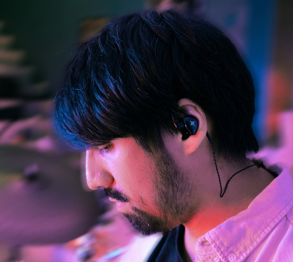 Block out the noise. <span>Protect your ears.</span>