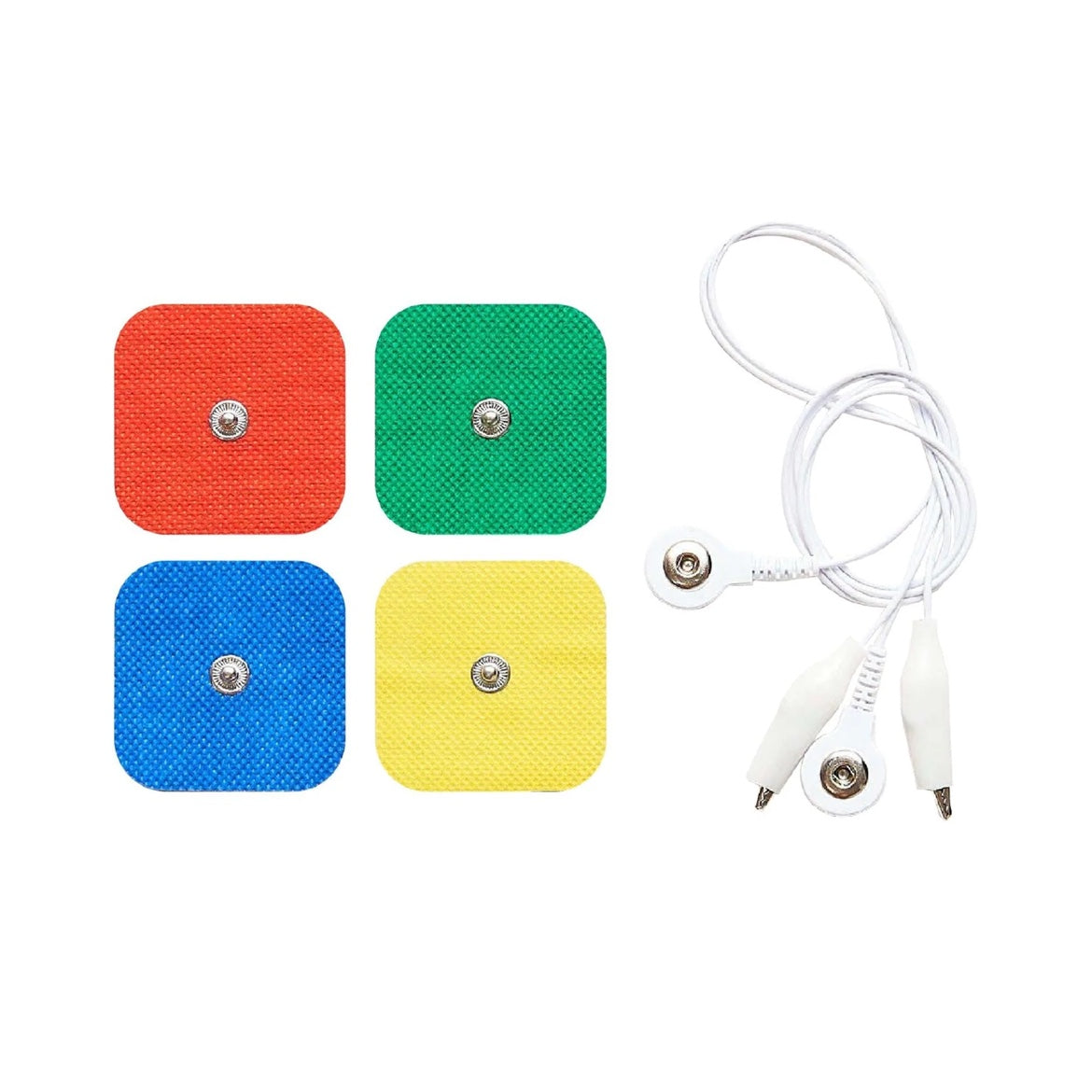 Quattro patch quadrate di collegamento rosse, verdi, blu e gialle con cavi bianchi